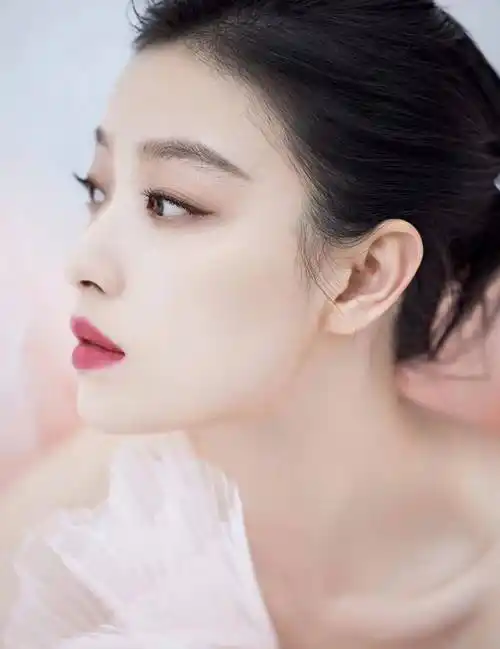 纸上的河